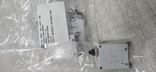 Imagem de Disjuntor CBE; conforme IEC 60934; 1 pólo; 15,0A; 240Vca; 60Hz; disparo por ação termo-magnética; método de conexão (IEC 60934) por parafuso, operação tipo M - IEC 60934 ; proteção IP 40 - NBR IEC 60529 ;